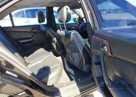 2002 Mercedes-Benz S 500 z USA, uszkodzony, nr VIN WDBNG75JX2A242592